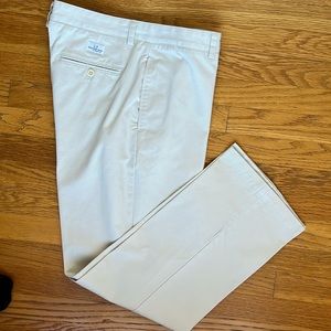 Vineyard Vines straight fit Club Pants light stone size 33x30 like new
